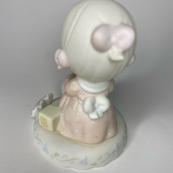 Vintage Precious Moments Growing in Grace Age 2 Blonde, AS IS - Picture 4 of 4